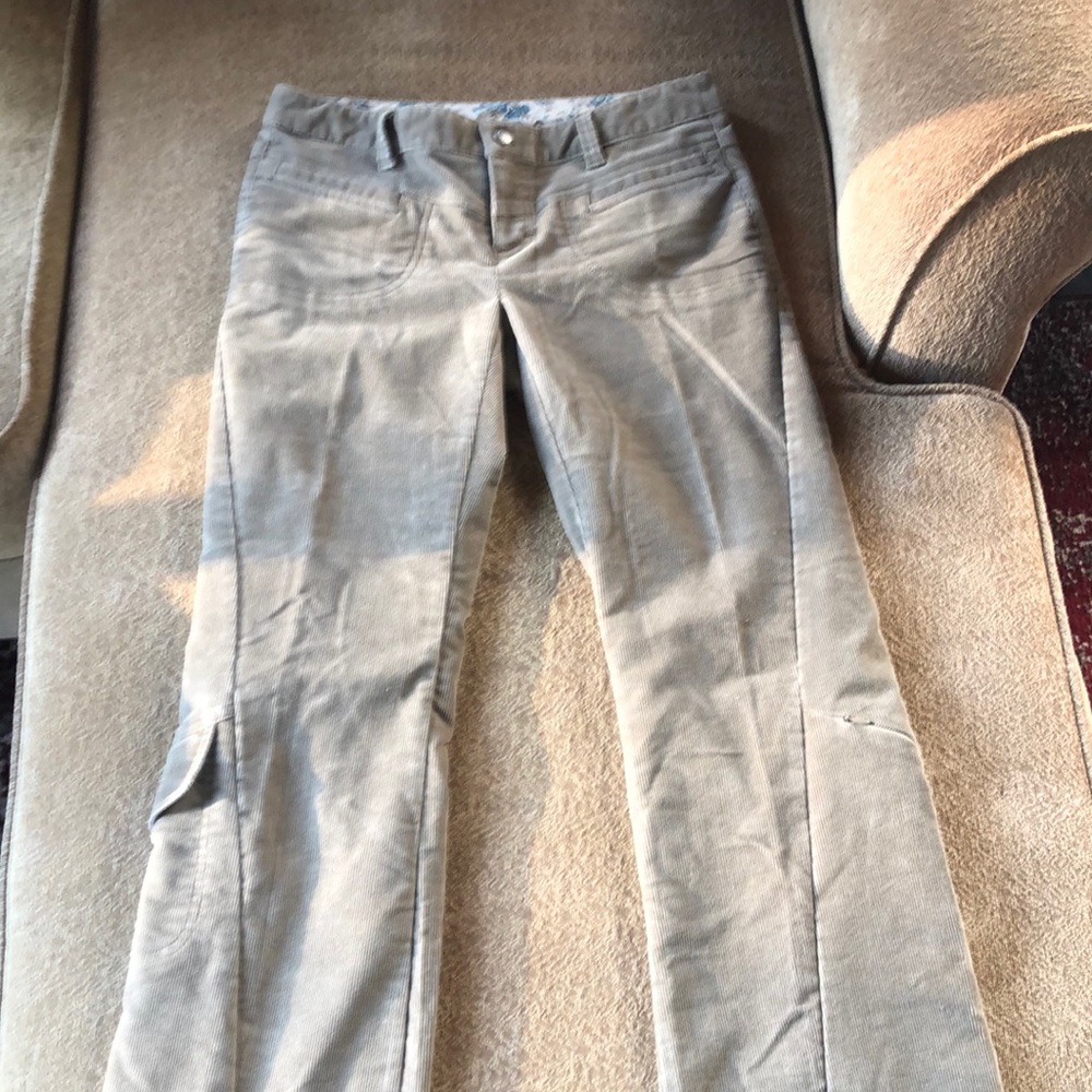 Athleta Size 6 straight legged corduroy pant. Inseam 31 1/2 inches.